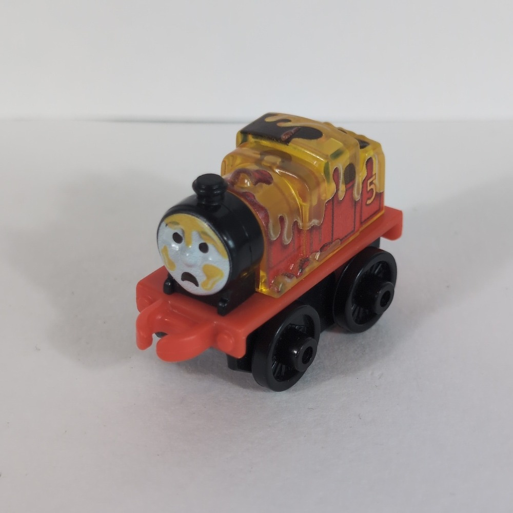 Fisher Price Thomas & Friends Minis Honey James Red Engine 5 GWX27